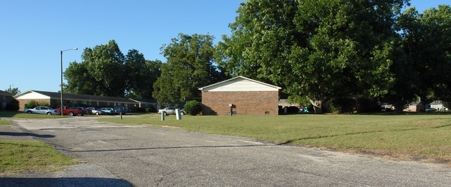 Southwood Apartments in Fayetteville, NC - Building Photo - Building Photo