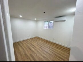847 E 106th St in Los Angeles, CA - Building Photo - Building Photo