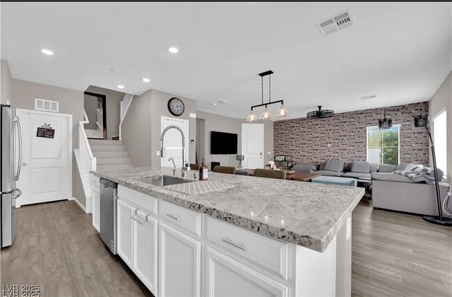 property at 2205 Ozzy Ave