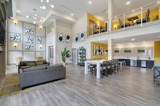 The Grande at MetroPark in Iselin, NJ - Foto de edificio - Building Photo