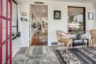 3731 SW Austin St in Seattle, WA - Building Photo - Building Photo