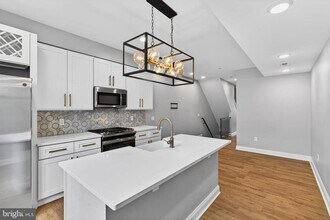 2528 E Albert St in Philadelphia, PA - Building Photo - Building Photo