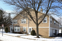 Cornell Lakes in Palatine, IL - Foto de edificio - Building Photo