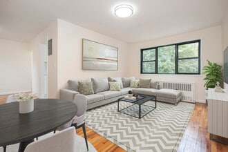 The Summit at Dobbs Ferry in Dobbs Ferry, NY - Foto de edificio - Building Photo