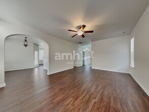 5716 Keowee Way in Raleigh, NC - Building Photo - Building Photo