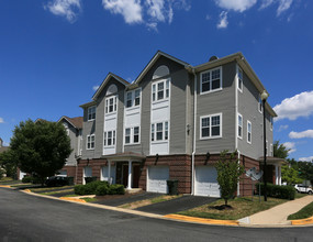 Windsor Crossing Apartments in Suitland, MD - Building Photo - Building Photo