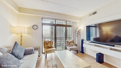 1250 S Indiana Ave in Chicago, IL - Building Photo - Building Photo