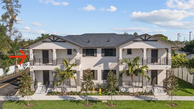 5750 SW 44th St in Davie, FL - Building Photo - Building Photo