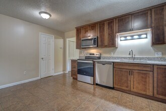 135 Clover Valley Cir in Blacksburg, VA - Building Photo - Building Photo