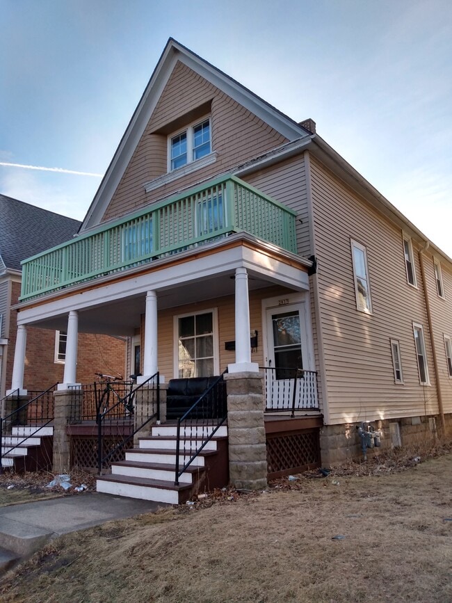 2837 N Cramer St, Unit 2