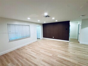 3980 N 67th Ave in Hollywood, FL - Building Photo - Building Photo