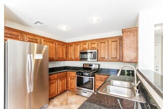 977 Alfonso Ave in Henderson, NV - Building Photo - Building Photo
