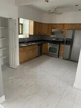 7324 S Oglesby Ave in Chicago, IL - Building Photo - Building Photo