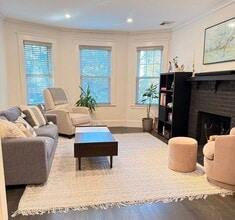 131 Mt Vernon St in Newton, MA - Building Photo - Building Photo