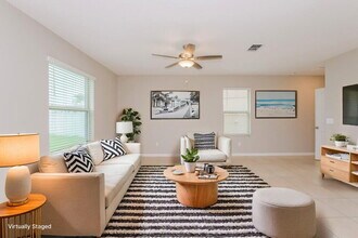 4319 Globe Thistle Dr in Tampa, FL - Building Photo - Building Photo