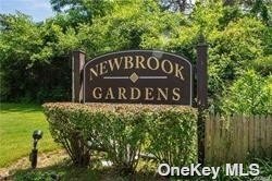 180 Newbrook Ln in Bay Shore, NY - Foto de edificio