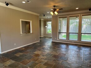 4413 Hearst Ct in College Station, TX - Building Photo - Building Photo