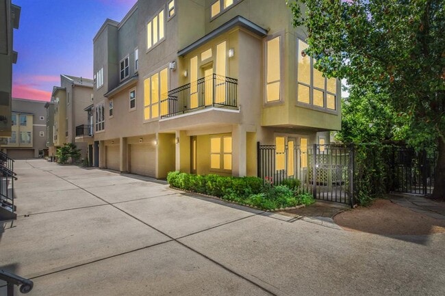 property at 5514 Crooms St