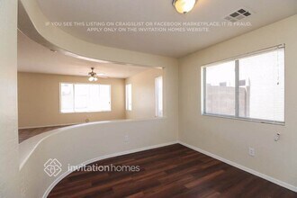 2453 W Mericrest Way in Queen Creek, AZ - Foto de edificio - Building Photo