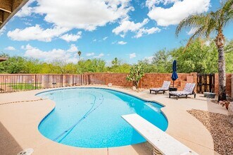 8417 E Calle Bolivar in Tucson, AZ - Building Photo - Building Photo