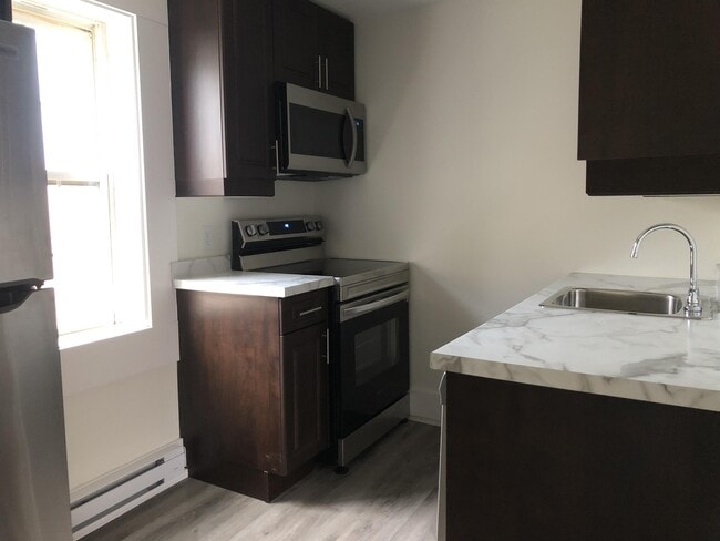 145 King St E in Saint John, NB - Building Photo - Building Photo