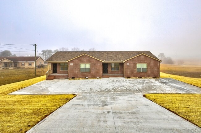 property at 816 S Old Sevierville Pike