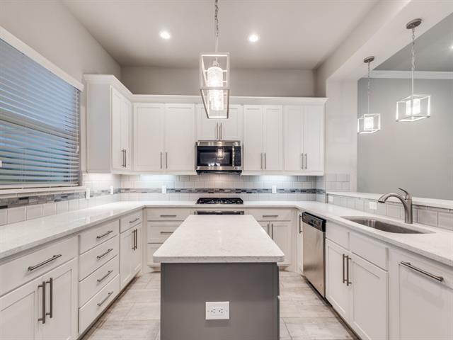 4109 S Broadway Ave in Flower Mound, TX - Building Photo - Building Photo