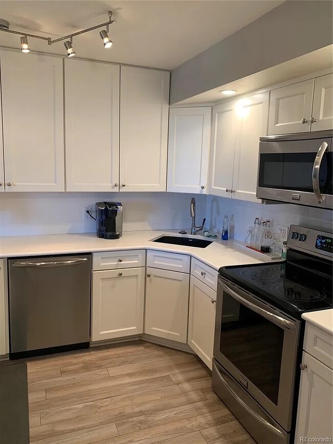 property at 601 W 11th Ave