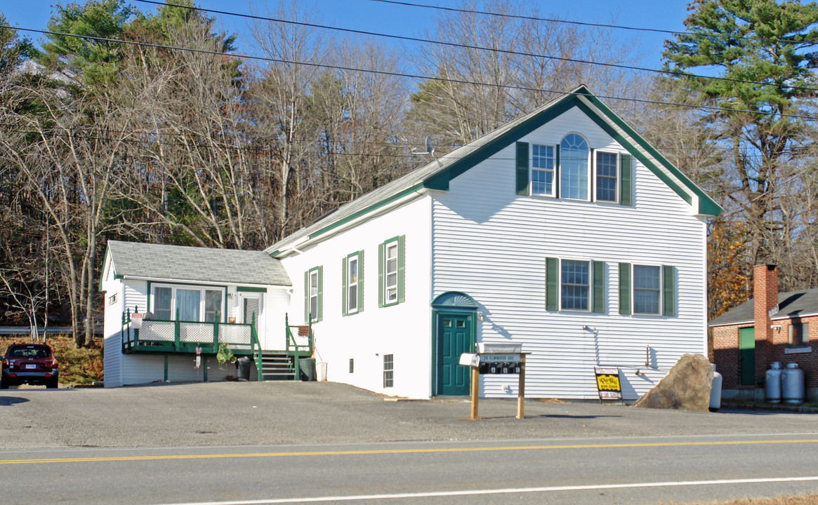 20 Elmwood Ave in Westbrook, ME - Foto de edificio