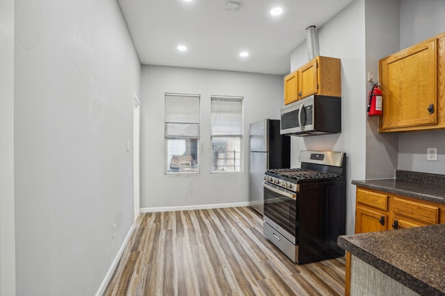 127 Randolph Ave, Unit 2