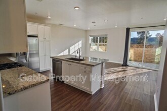 22772 Harmony Dr in Santa Clarita, CA - Building Photo - Building Photo