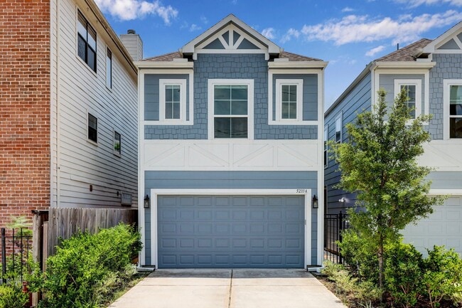 property at 5233 Larkin St