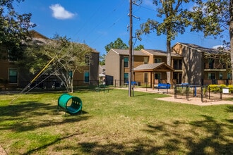 Kingwood Lakes in Kingwood, TX - Building Photo - Building Photo