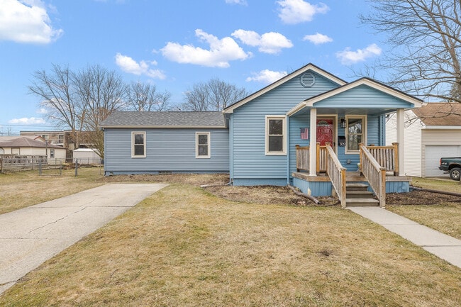 property at 3129 Prairie Ave