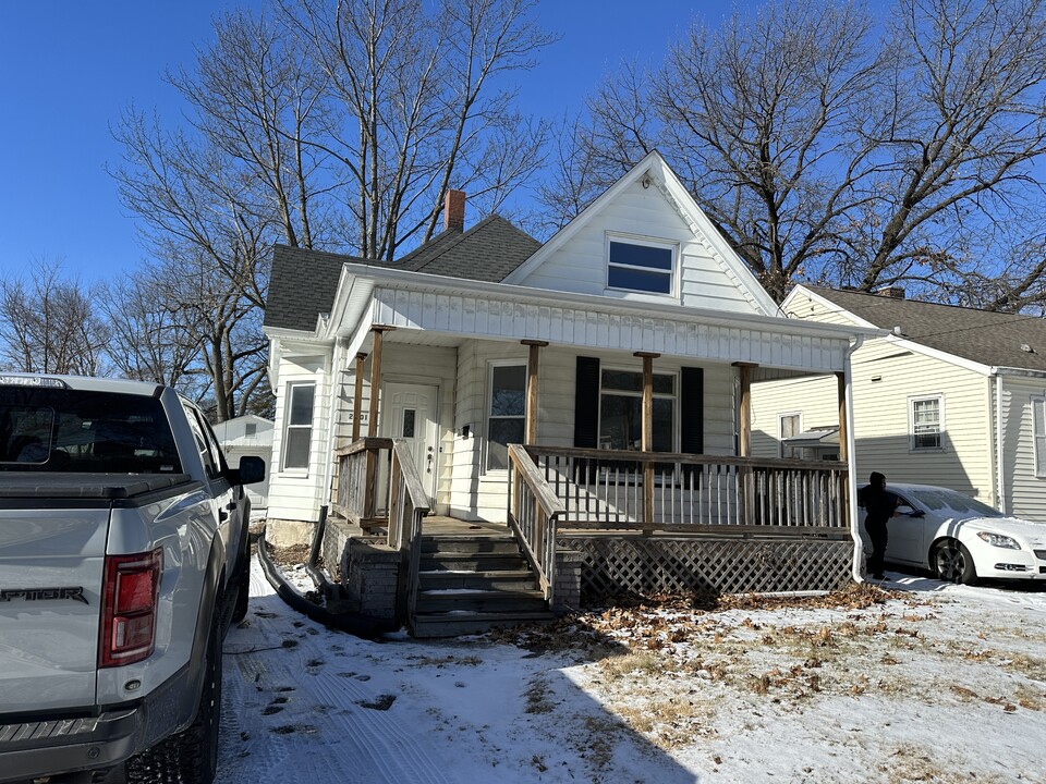 2901 N Avalon Pl in Peoria, IL - Building Photo