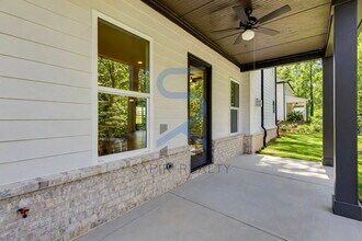 3374 Lee Dr in Buford, GA - Building Photo - Building Photo