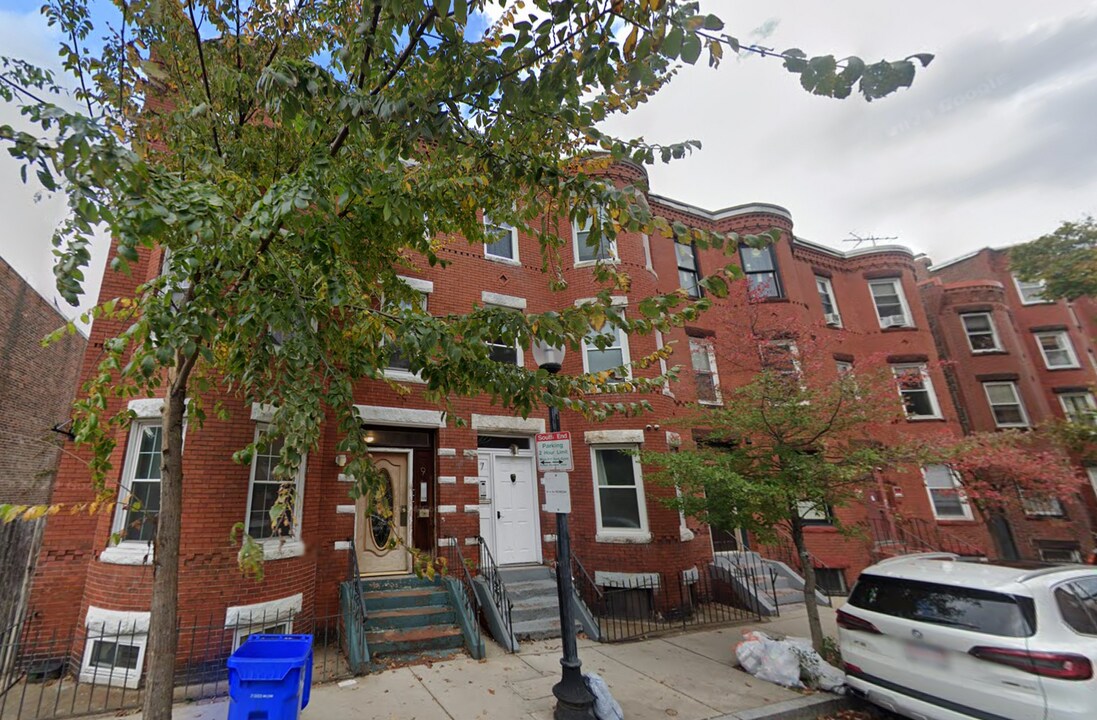 9 Warwick St, Unit 2 in Boston, MA - Foto de edificio
