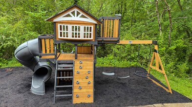 1501 Peach Tree St in Pigeon Forge, TN - Building Photo - Building Photo