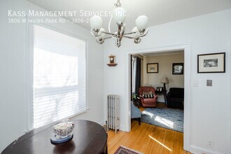 3806 W Irving Park Rd in Chicago, IL - Building Photo - Building Photo