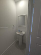 321 SE Crossoak Ln in Port St. Lucie, FL - Building Photo - Building Photo