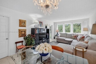 2200 Park Ln in Hollywood, FL - Building Photo - Building Photo