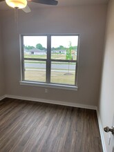 403 N Otoe St in Farmington, AR - Foto de edificio - Building Photo