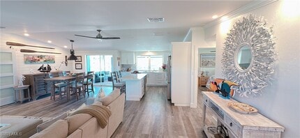 11 Palmview Blvd in Fort Myers Beach, FL - Building Photo - Building Photo