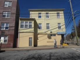 127 N Highland Ave Apartamentos