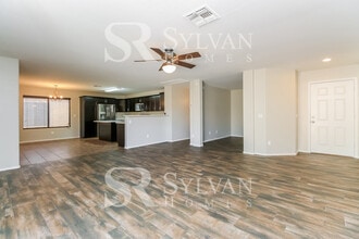 43778 Bedford Dr in Maricopa, AZ - Building Photo - Building Photo