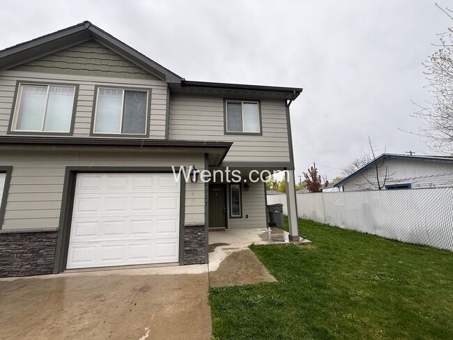 10317-10319 E Maxwell Ave in Spokane Valley, WA - Building Photo - Building Photo