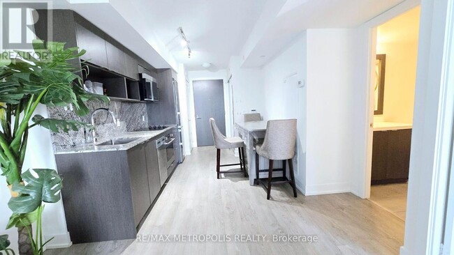 9-1729 Mabelle Ave in Toronto, ON - Building Photo - Building Photo