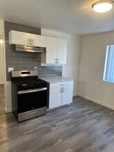 1001 N Gay St, Unit Unit 4 in Inglewood, CA - Foto de edificio - Building Photo