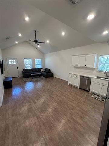 1138 Alvarado St in Cleburne, TX - Building Photo - Building Photo