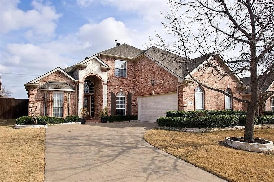 10118 St Georges Dr in Rowlett, TX - Foto de edificio